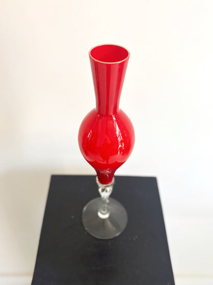 Long vase en opaline rouge d'Empoli