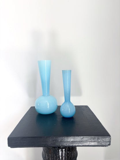 Paire de vases bleus en opaline Empoli