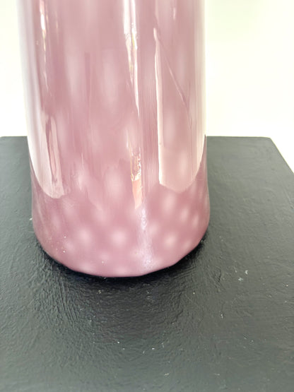 Bouteille en opaline mauve